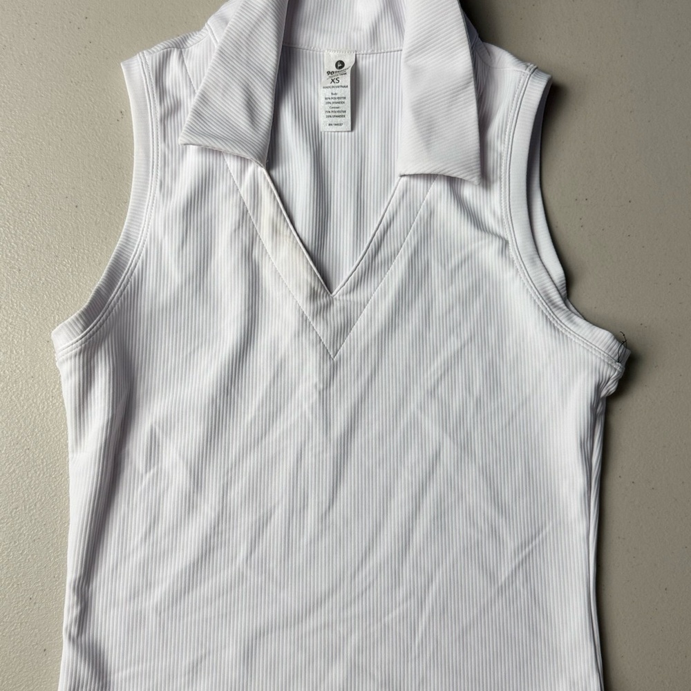 90 Degree By Reflex White V-Neck Tank Top
